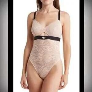 NWT Adidas Woman's Bodysuit Thong Modern Flex Lace Peach Whip Size Large